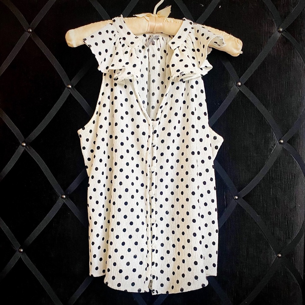 Anthropologie Sleeveless Polka Dot Blouse w/Ruffled Collar - Size M